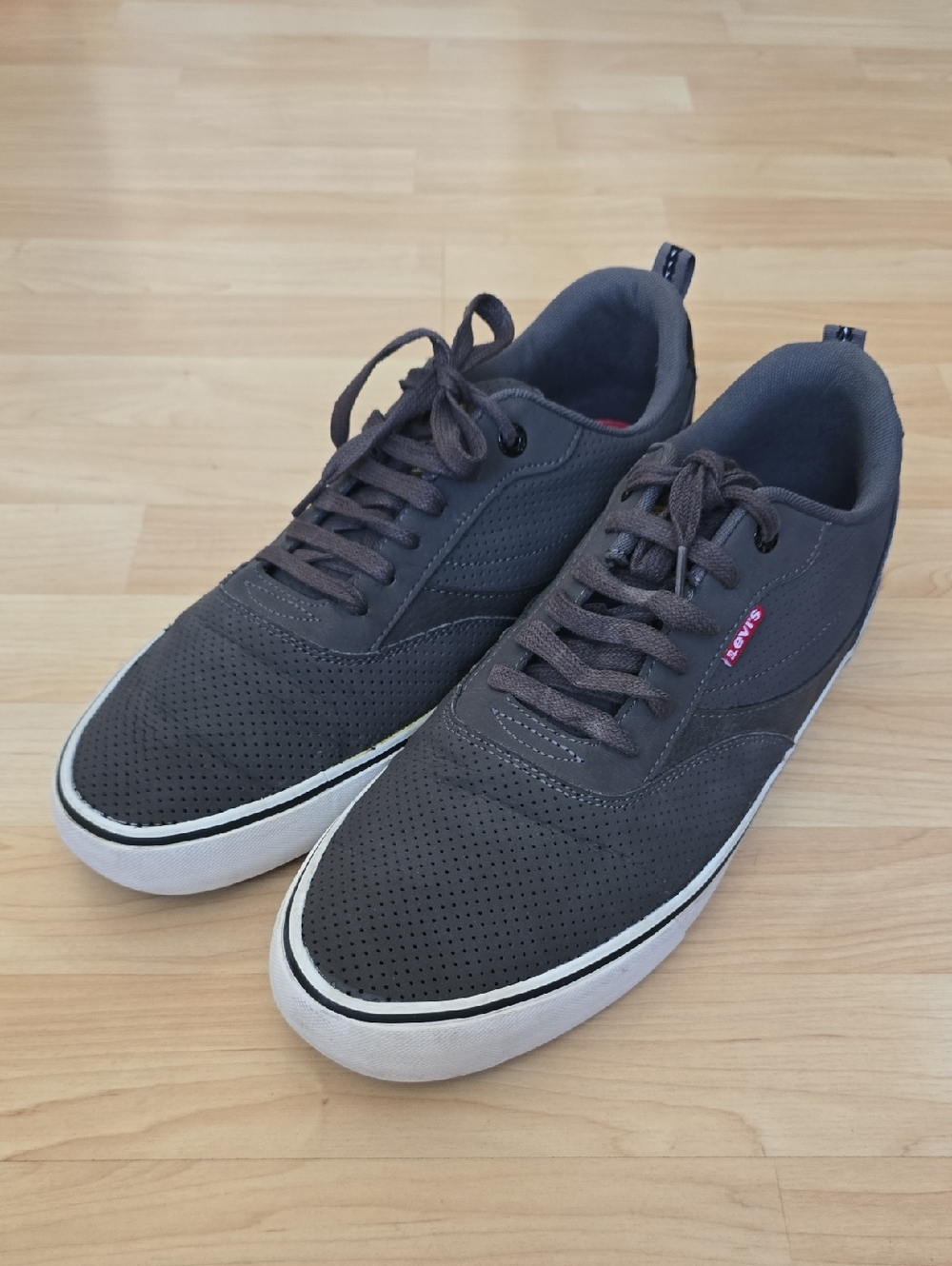 Levi's Men's Dark Gray Perforated Lace-Up Sneakers Size 13